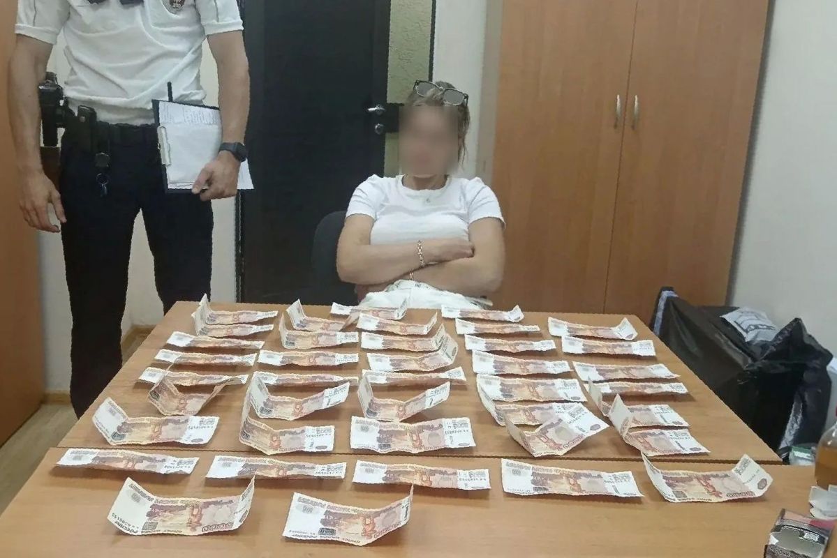 Жительница Севастополя признана виновной в незаконных приобретении и хранении наркотиков и покушении на дачу взятки Жительница Севастополя признана виновной в незаконных приобретении и хранении наркотиков и покушении на дачу взятки