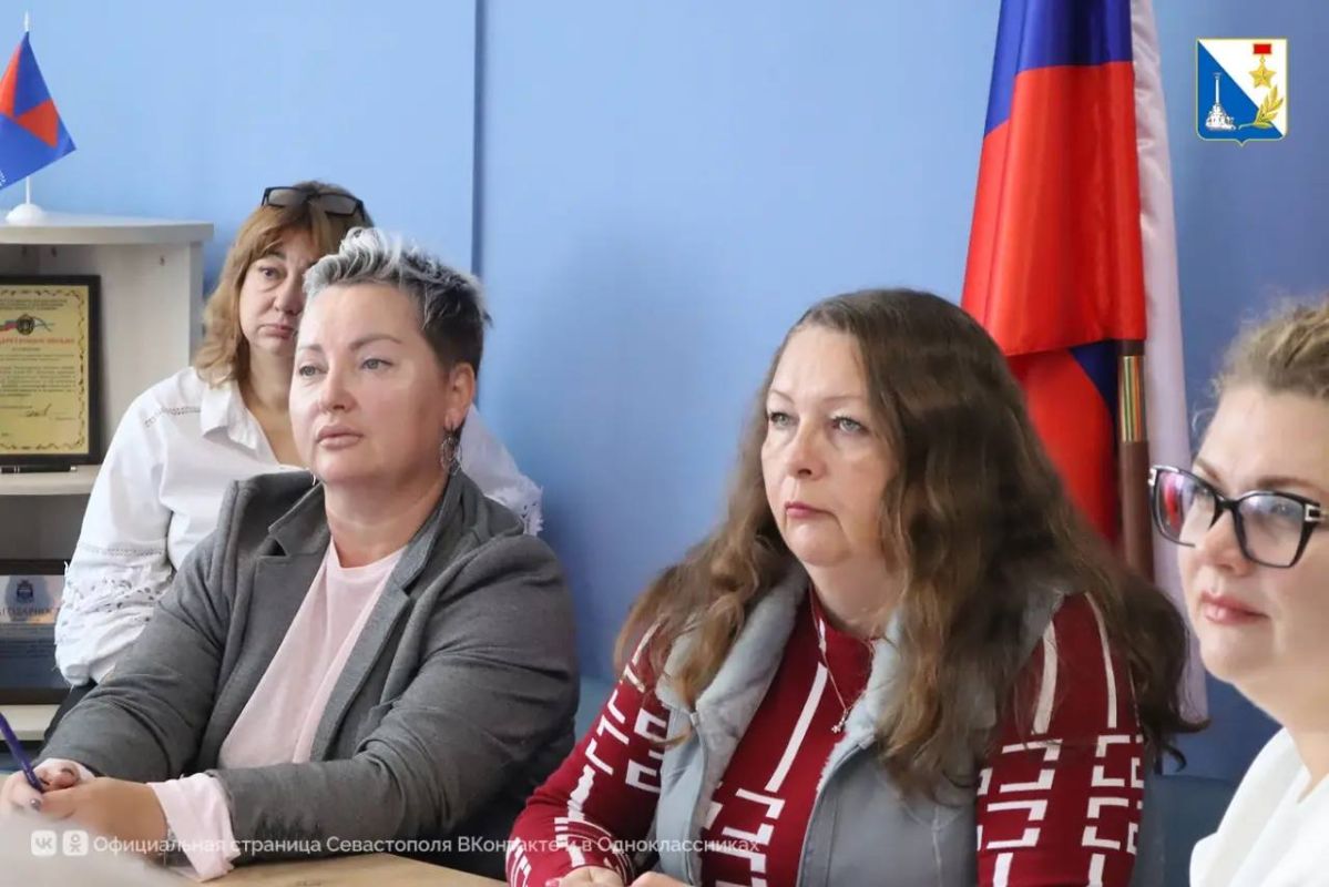 Более 50 женщин стали участницами клуба «Лига успеха» в Севастополе Более 50 женщин стали участницами клуба «Лига успеха» в Севастополе
