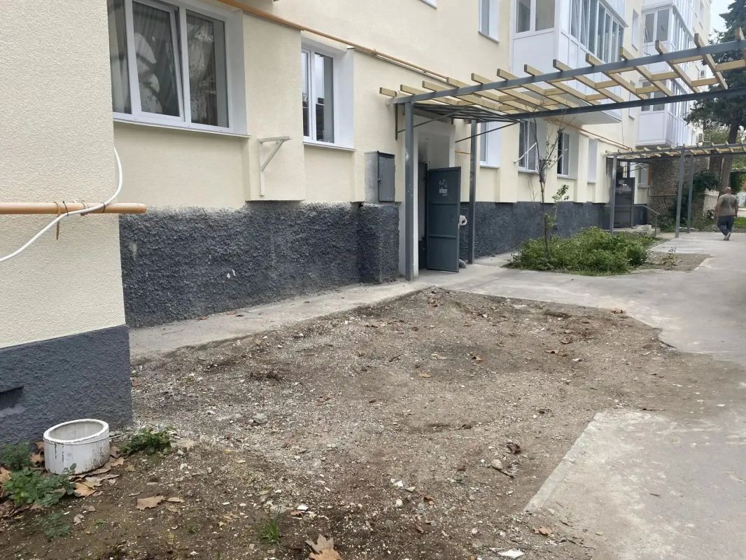 Свалка во дворе многоквартирного дома № 20 на ул. Павла Корчагина устранена по требованию прокуратуры Гагаринского района Севастополя Свалка во дворе многоквартирного дома № 20 на ул. Павла Корчагина устранена по требованию прокуратуры Гагаринского района Севастополя